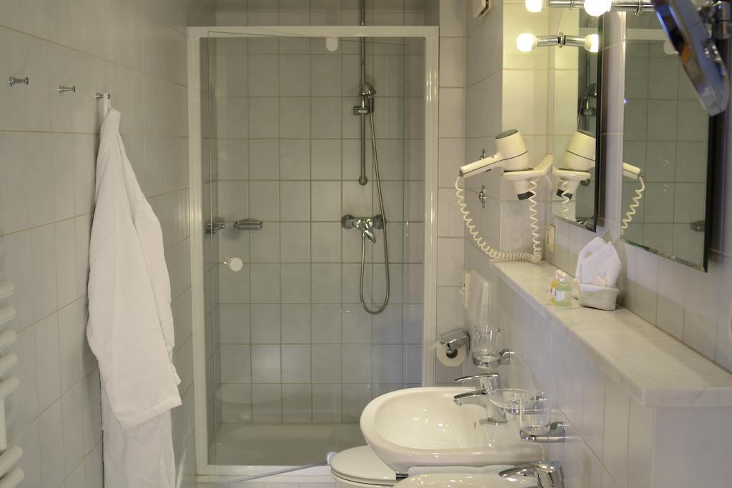 Hotel Am Ostpark Neubiberg Quarto foto